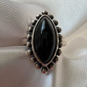 RETIRED Beaded Black Onyx James Avery ring size 5